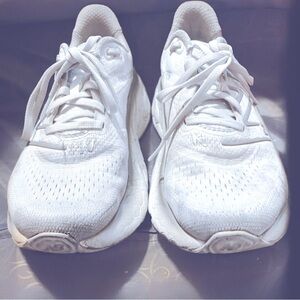 Men’s & Women’s new balance sneakers size 8